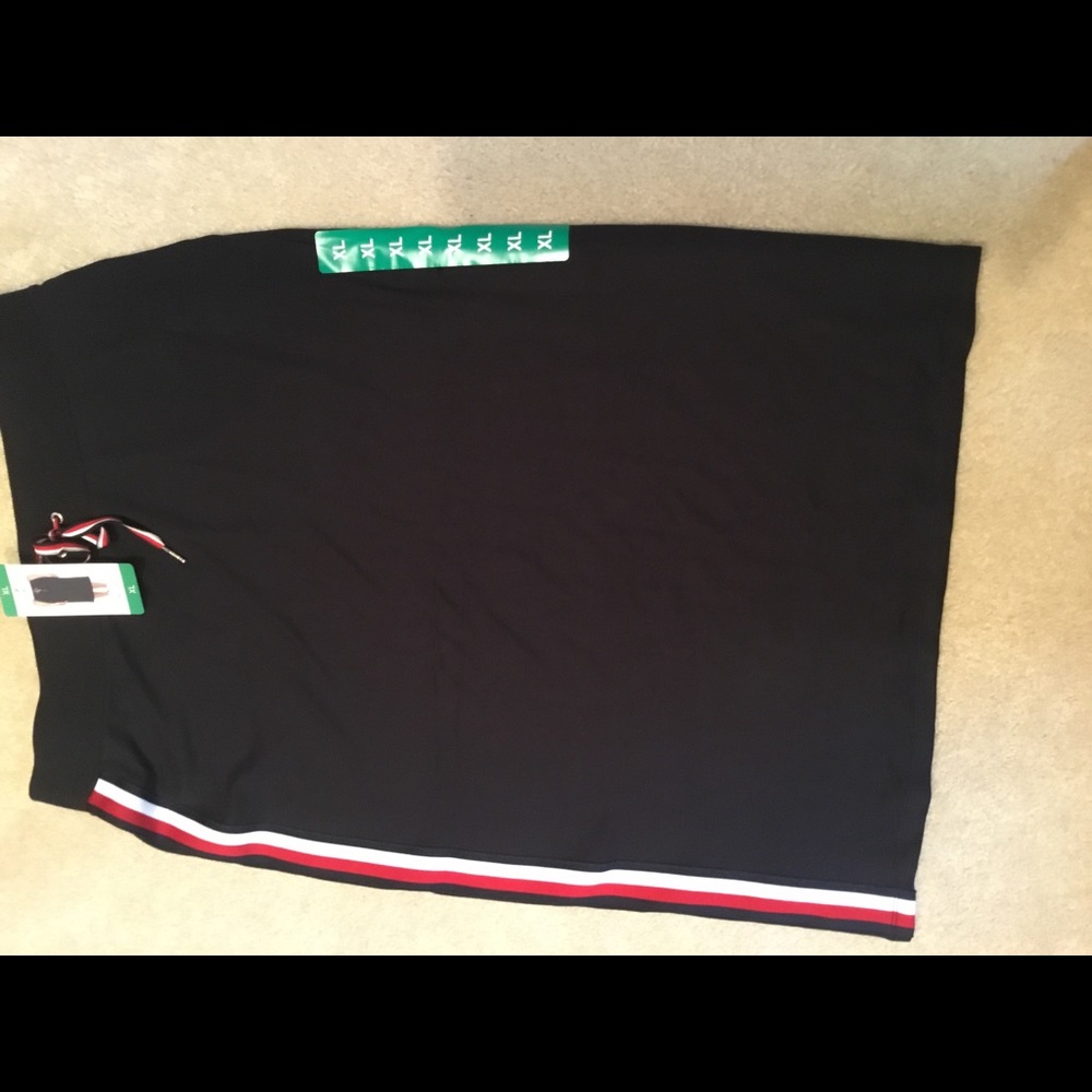 Women’s Tommy Hilfiger skirt